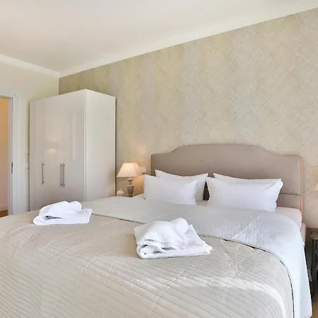 First App 32 Apartman Sellin